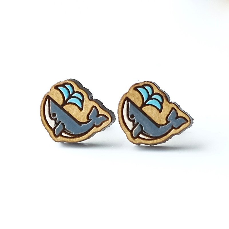 彩繪木耳環-噴水鯨魚 - 耳環/耳夾 - 木頭 藍色