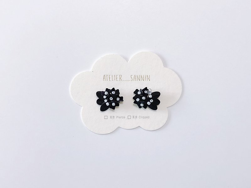 Silent Sen Series - Black Ziyang Handmade Handmade Earrings Hand Sewing Ears/Ear clips - Earrings & Clip-ons - Other Materials Black