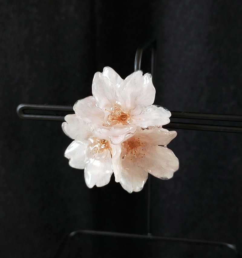 Everpink 日本永生櫻花樹脂髮飾 不凋花 真花 吉野櫻 - 髮夾/髮圈 - 樹脂 粉紅色