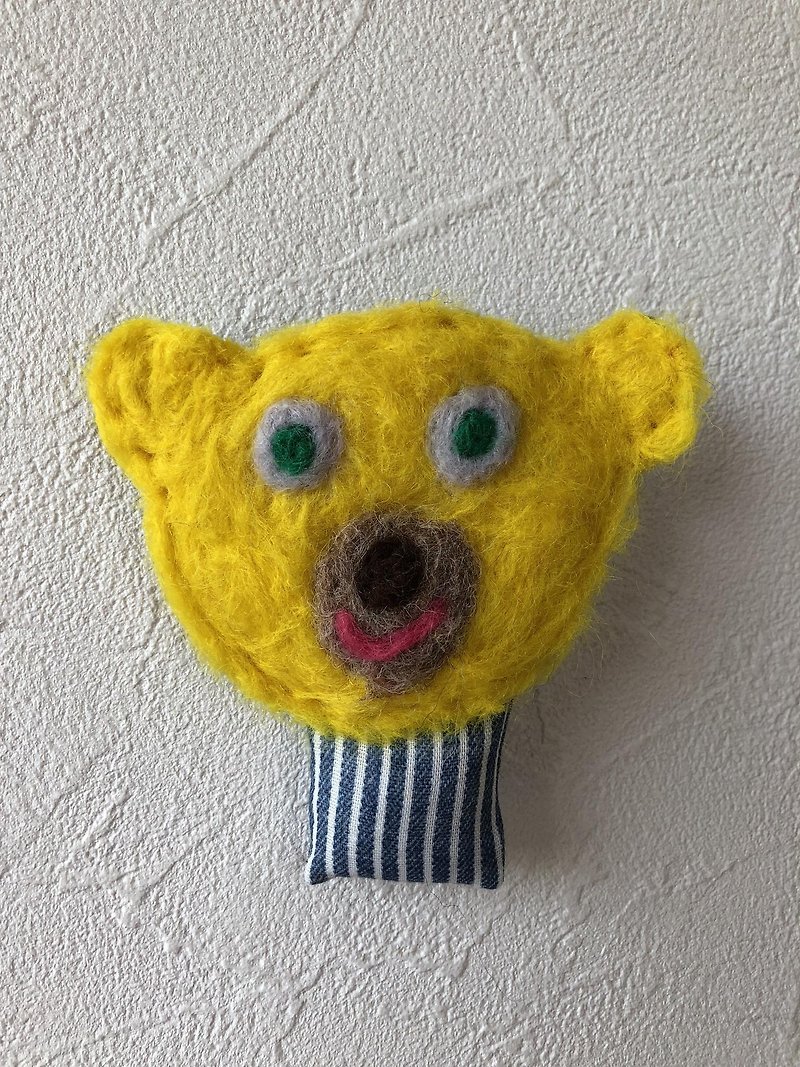 Bear brooch yellow - เข็มกลัด - ขนแกะ สีเหลือง