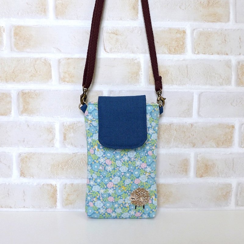 Embroidered Sheep Phone Bag - Flower Cat (with strap) - เคส/ซองมือถือ - ผ้าฝ้าย/ผ้าลินิน 