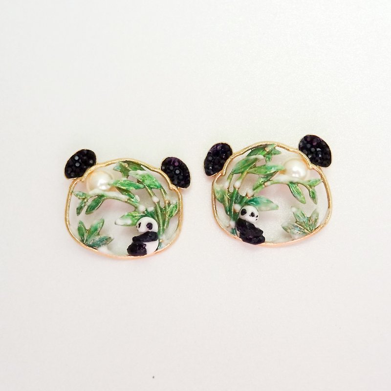 Handmade jewelry Takeshita panda earrings panda earrings with pearls pre-order - Earrings & Clip-ons - Gemstone 