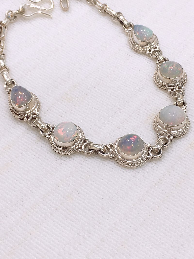Simple shape, elegant and opal bracelet, Nepalese handmade 925 sterling silver - Bracelets - Gemstone 