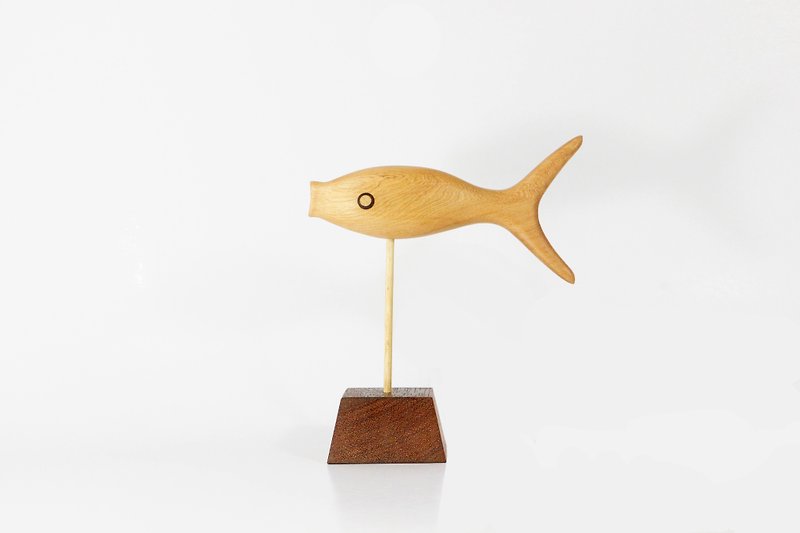 Healing system woodcarving fish / fish piglet - Items for Display - Wood Gold