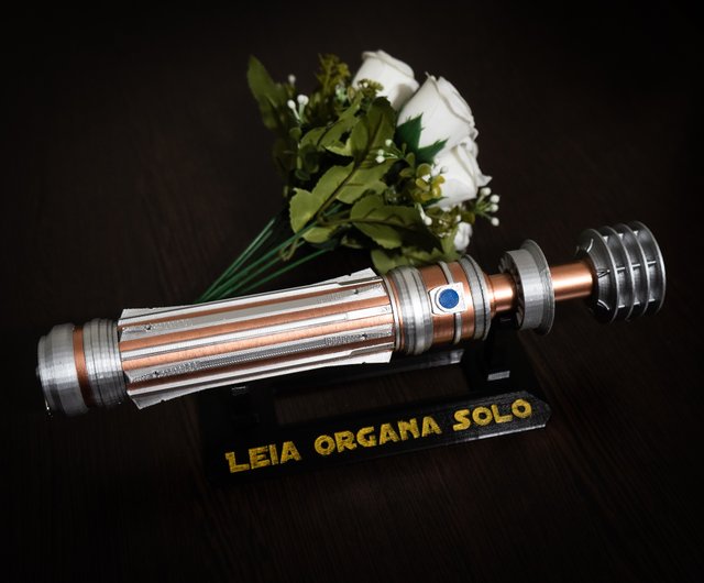 Wedding bouquet holder inspired by Leia's lightsaber hilt - Shop Tasha's  craft Dried Flowers & Bouquets - Pinkoi