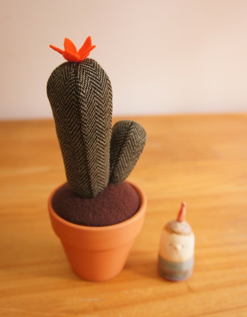 Hand-made plants: potted small flower cactus - ของวางตกแต่ง - ผ้าฝ้าย/ผ้าลินิน สีเขียว