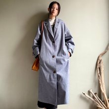 思い立ったらすぐに出かけられる/デニムのニュアンス漂うテーラードカラーオーバーサイズロングコート/トレンチコート