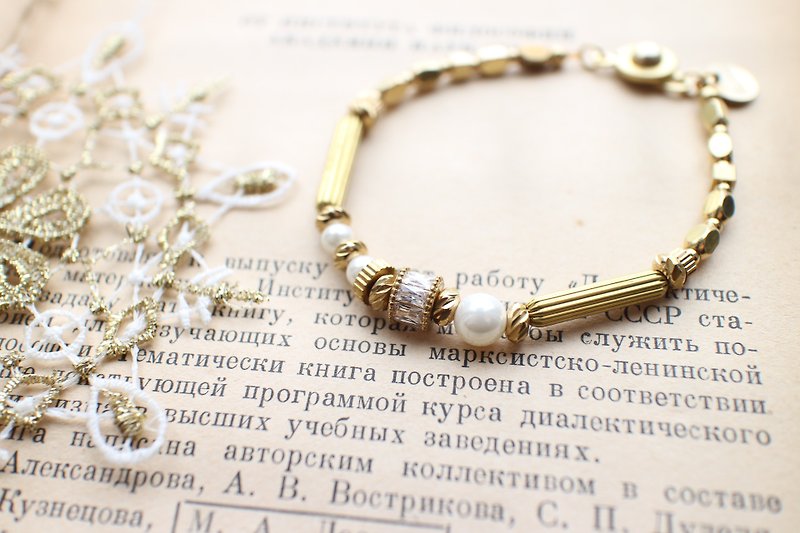 Twilight- Zircon shell beads  brass handmade bracelet - สร้อยข้อมือ - ทองแดงทองเหลือง สีทอง