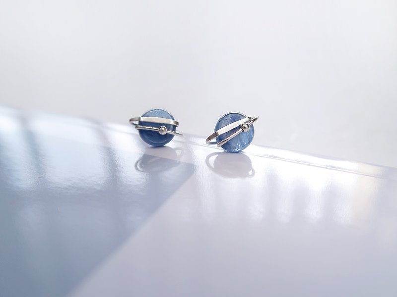 Exclusive pair of 925 sterling silver kyanite Stone earrings and Clip-On - ต่างหู - เงินแท้ สีน้ำเงิน