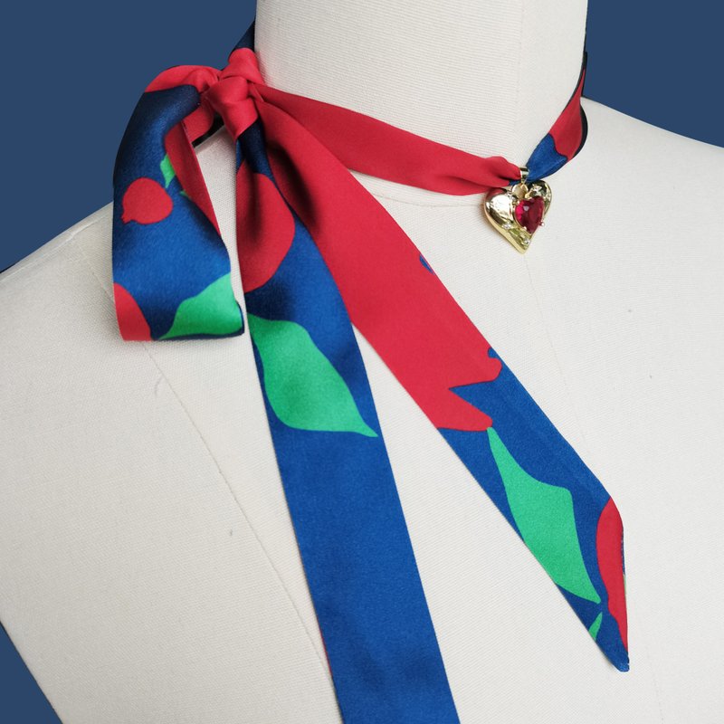 2023新款choker::真絲100%silk領巾::— 頸鏈項鏈紅心吊墜 - 項鍊 - 絲．絹 