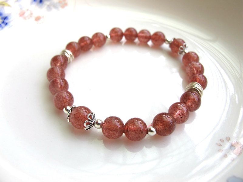 【Strawberry Season】Strawberry Crystal x 925 Silver Jewelry - Handmade Natural Stone Series - สร้อยข้อมือ - เครื่องเพชรพลอย สีแดง