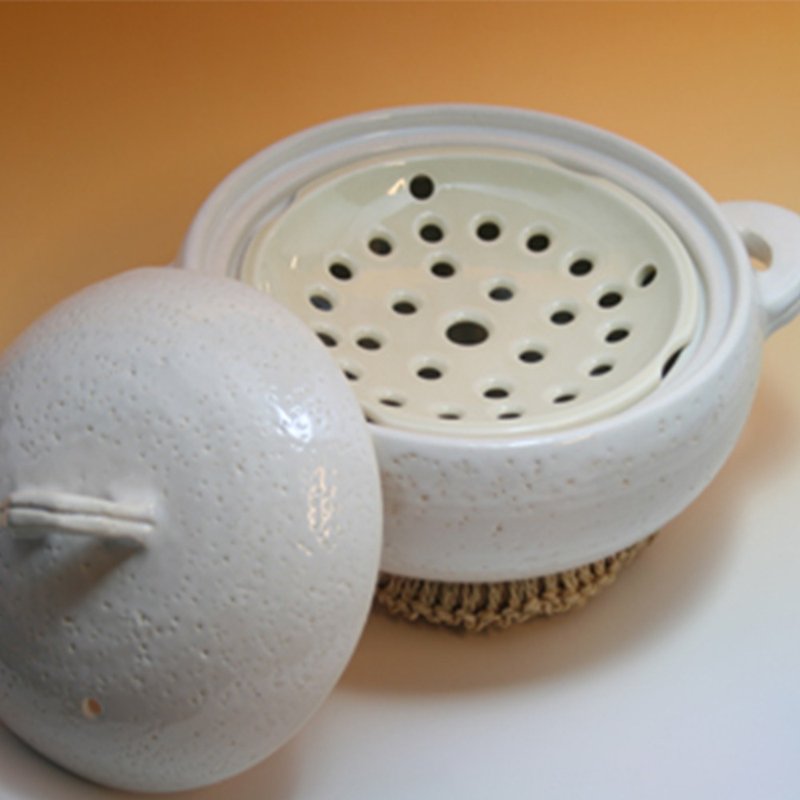 Japanese Hasegaon Iga-yaki multi-purpose women's pottery pot (white) - Pots & Pans - Pottery White