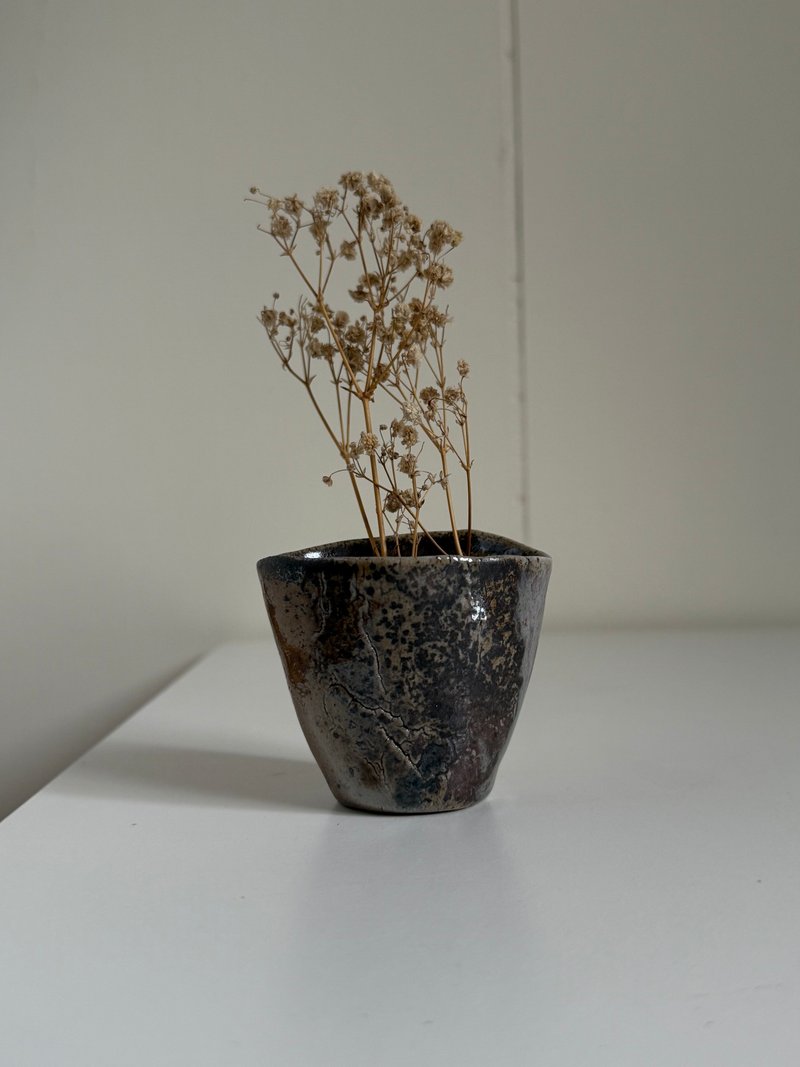 Firewood-fired flower pot - Pottery & Ceramics - Pottery Brown