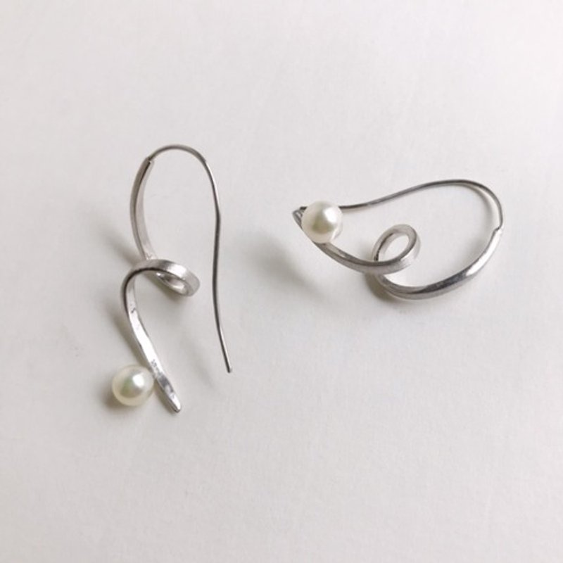 Infinity earrings, Silver color - Earrings & Clip-ons - Other Metals 