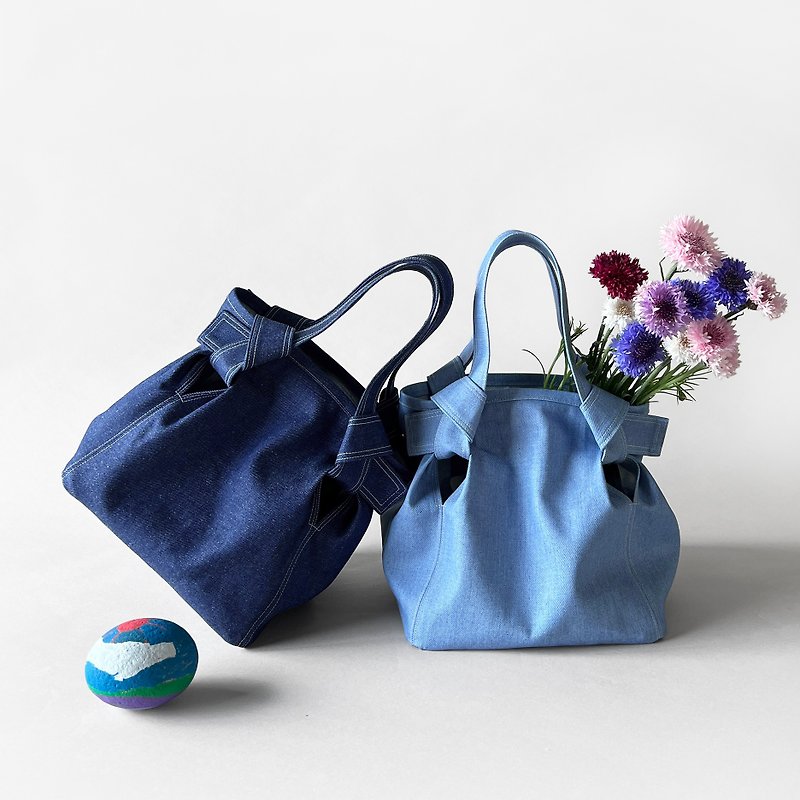 [New color] Denim square tote bag, small - กระเป๋าถือ - ผ้าฝ้าย/ผ้าลินิน สีน้ำเงิน