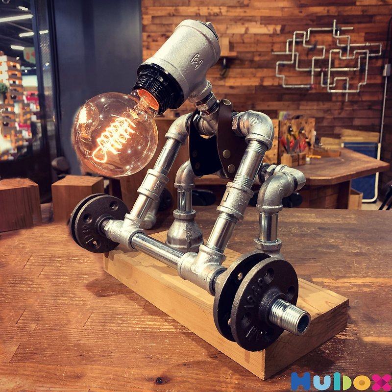 フィットネスロボットモデリングテーブルランプ-ギフト/誕生日プレゼント/手作りギフト - 照明・ランプ - 金属 シルバー