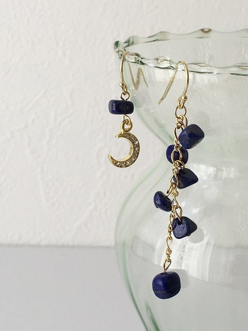 Lapis lazuli & month of charm of earrings or piercings - ต่างหู - เครื่องเพชรพลอย สีน้ำเงิน
