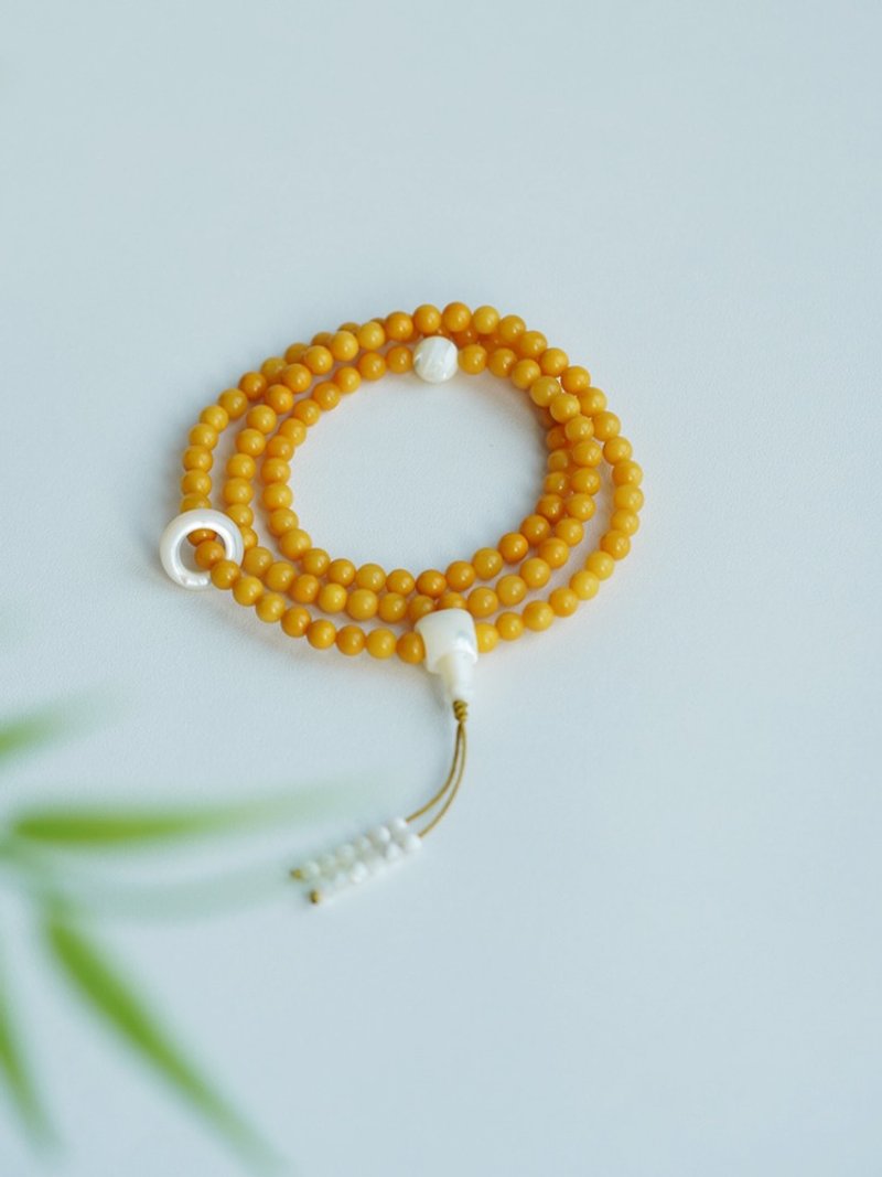 VISHIOriginal 108 natural amber beeswax religious prayer beads, 5mm small beads, - สร้อยข้อมือ - เครื่องเพชรพลอย 
