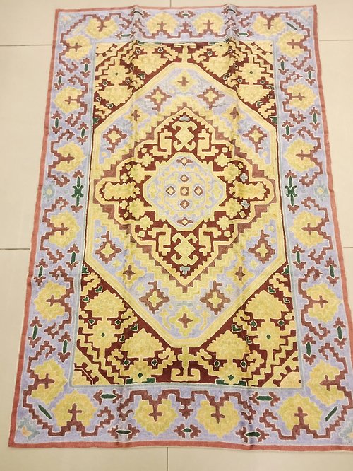 Inyatra｜喀什米爾手工披肩及地毯 印度喀什米爾 手工刺繡絲質中型地毯 121x76 — 俄羅斯方塊