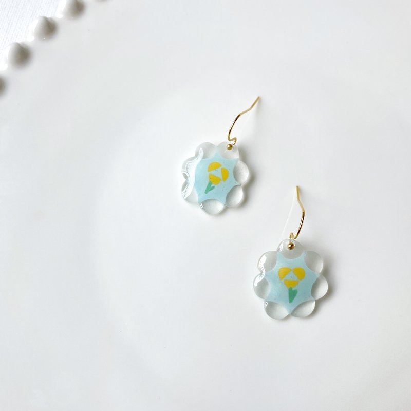 Dewdrop flower clip/pin earrings