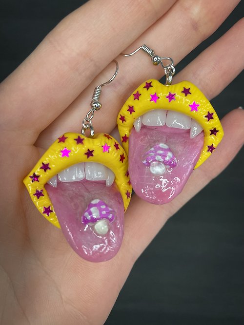 Polymer Diary Earrings. Yellow lips with mushrooms.