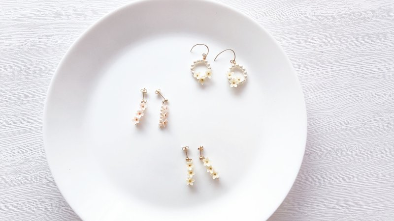 Handmade Osmanthus Imitation/Cherry Blossom Pearl Clay Earrings/Ear Clips - ต่างหู - ดินเหนียว 