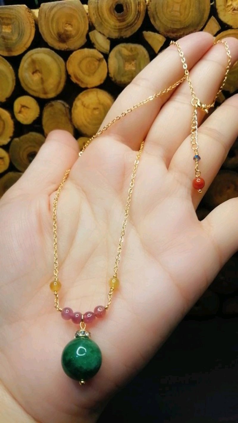 金銀財寶Jinyin caibao 14K滿綠甘青項鍊 - 項鍊 - 玉石 