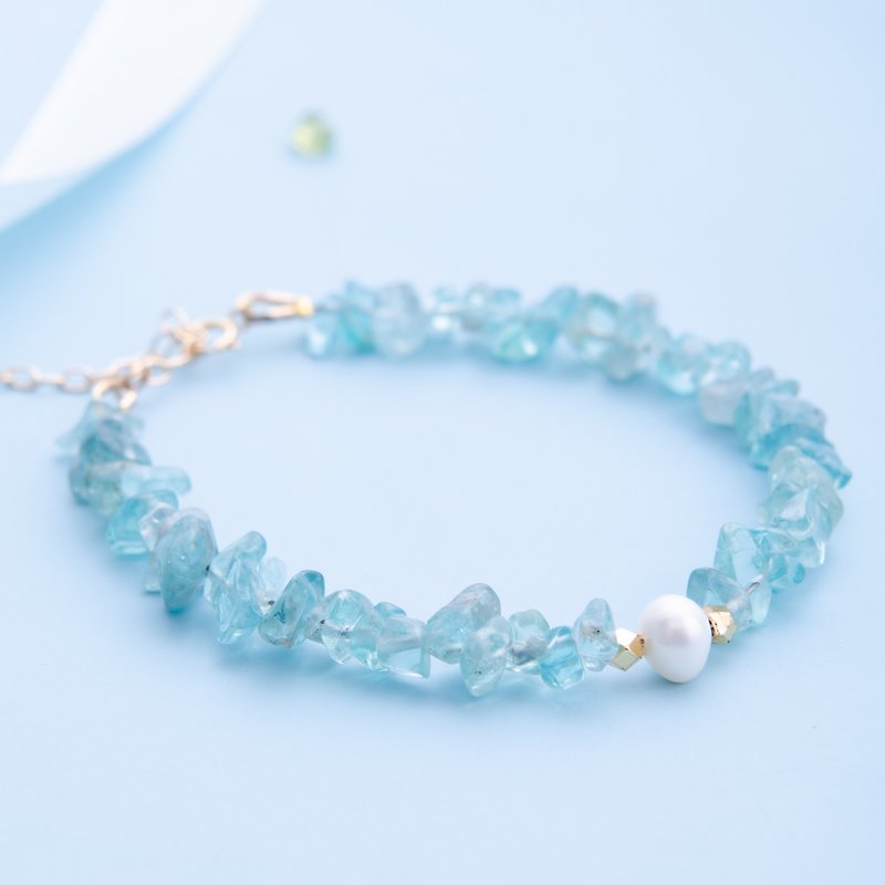 Apatite, Pearl, 14K Gold-plated Natural Gemstone Crystal Bracelet - Bracelets - Semi-Precious Stones Blue