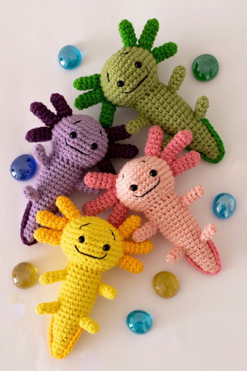 Stuffed axolotl doll, water dragon toy, cute crochet toy, 玩偶娃娃, 人形, 手工玩具, 给孩子的礼物 - Kids' Toys - Cotton & Hemp Multicolor