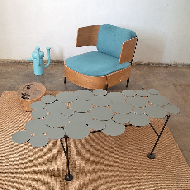Original iron material irregular shaped coffee table - เฟอร์นิเจอร์อื่น ๆ - โลหะ 