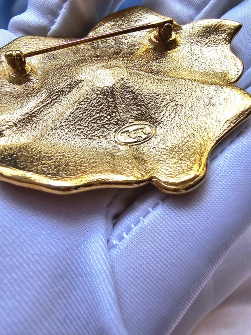 ★Trifari★オウム ブローチ ピン TRIFARIトリファリ オウム ミニブローチ / ヴィンテージ