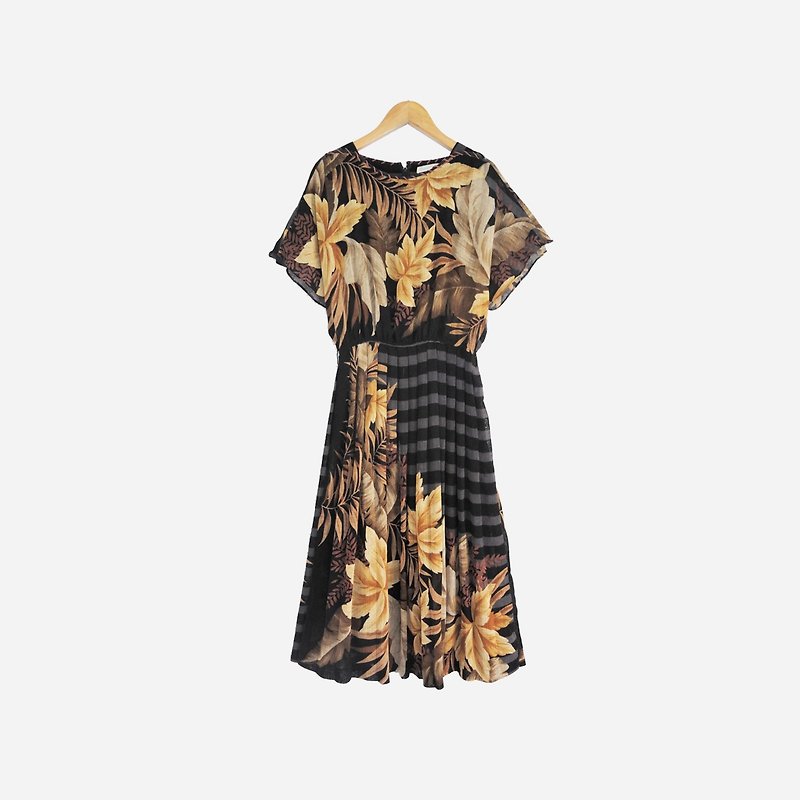 Dislocation vintage / flower print dress no.868 vintage - ชุดเดรส - ผ้าฝ้าย/ผ้าลินิน สีดำ