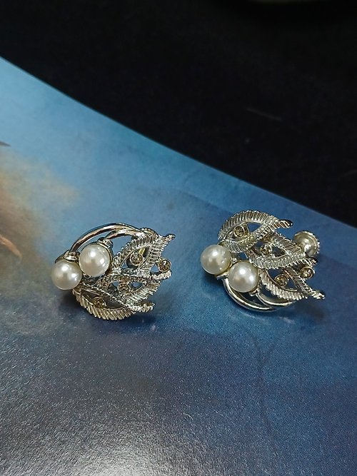 老時光製造所 vintage jewelry STAR-ART 古董珍珠花卉夾式耳環