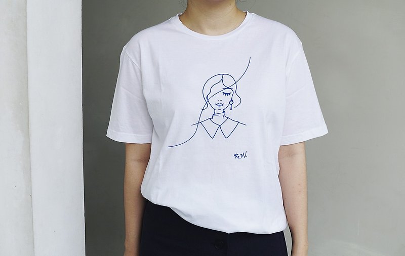 VINN woman illustration  Tshirt