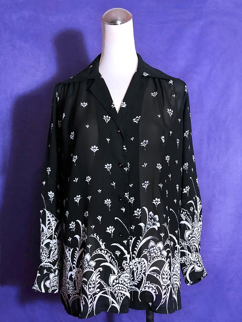Flower long sleeve vintage shirt / bring back VINTAGE abroad - เสื้อเชิ้ตผู้หญิง - เส้นใยสังเคราะห์ สีดำ