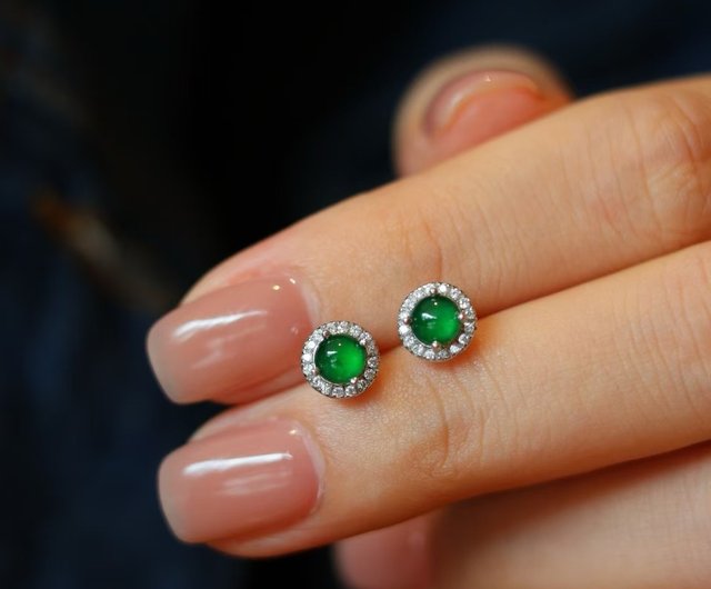 天然翡翠＆水晶 ピアス 再販】天然翡翠＆水晶 ピアス - メルカリ