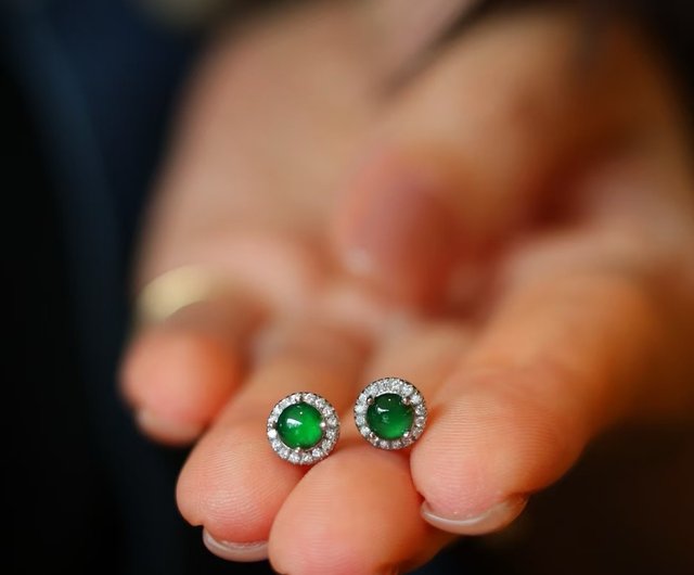 3.5mm天然原石 グアテマラ産翡翠 鮮やかな緑の翡翠スタッドピアス 925