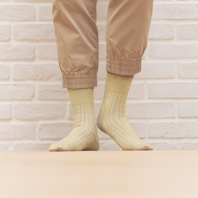 棉．麻 襪子 卡其色 - CuCare銅纖醫用輔助襪 - 紳士襪