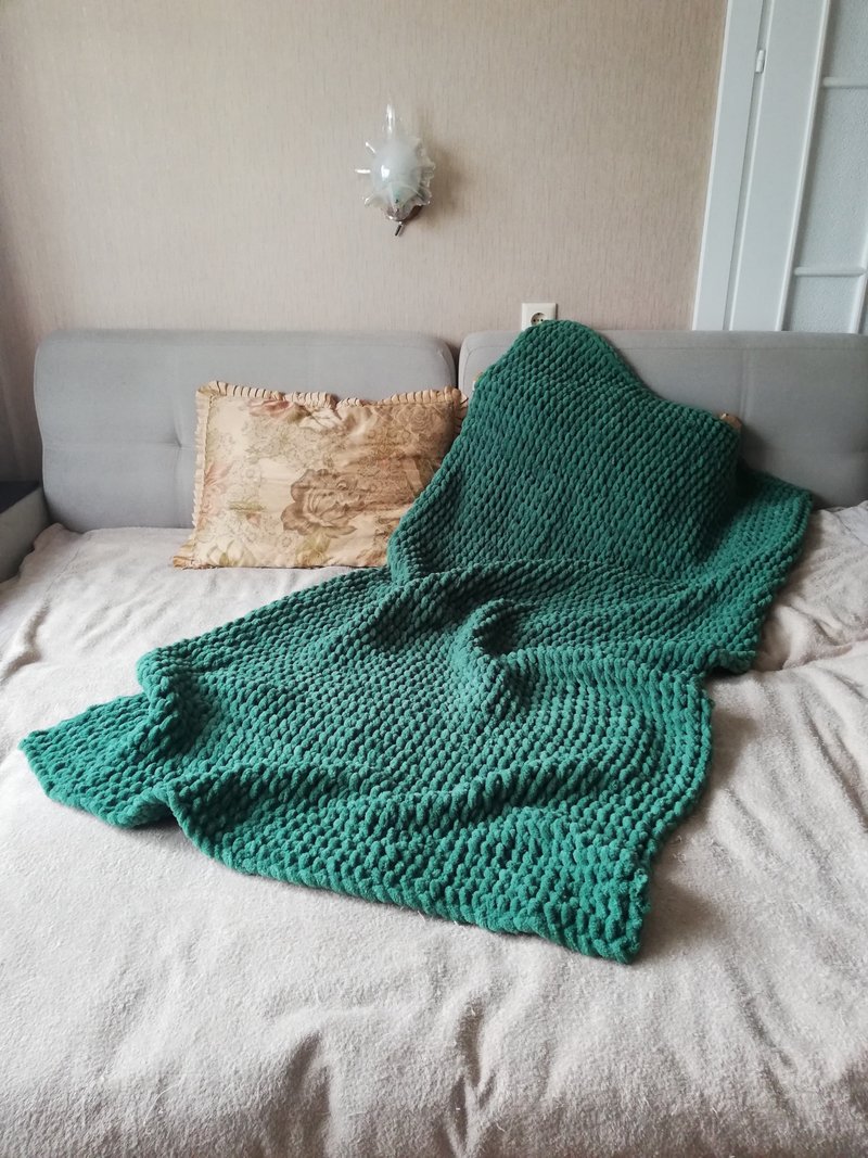 Knitted blanket for friend cozy throw blanket aesthetics - Bedding - Polyester Green