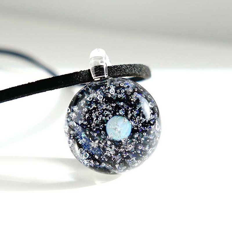 World of Stardust Space Glass Pendant White Opal Cluster Star Gourd Japanese Manufacture Japanese Handicraft Handmade Free Shipping - Necklaces - Glass Blue