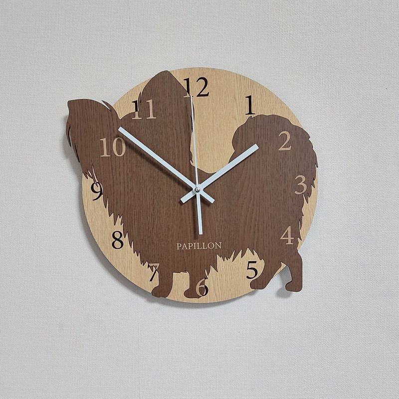 期間値下げ3000円引き 名入れ ワンちゃん はみ出し壁掛時計 パピヨン　茶色　静音時計 - 時計 - 木製 