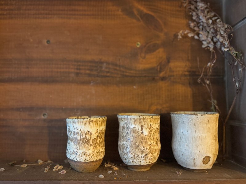 茶杯三個 - 茶壺/茶杯/茶具 - 陶 咖啡色