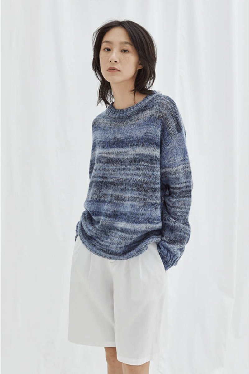 Broken Stone Blue Satin Dyed Texture Mohair Loose Sweater Pullover Round Neck Long Sleeve Alpaca Lightweight Sweater - สเวตเตอร์ผู้หญิง - ขนแกะ สีน้ำเงิน