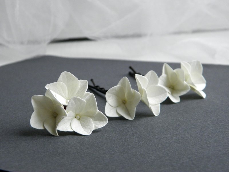 Flower hair pins Bridal hair pins Ivory floral hair pins Wedding hair piece - 髮圈/髮夾 - 其他材質 白色