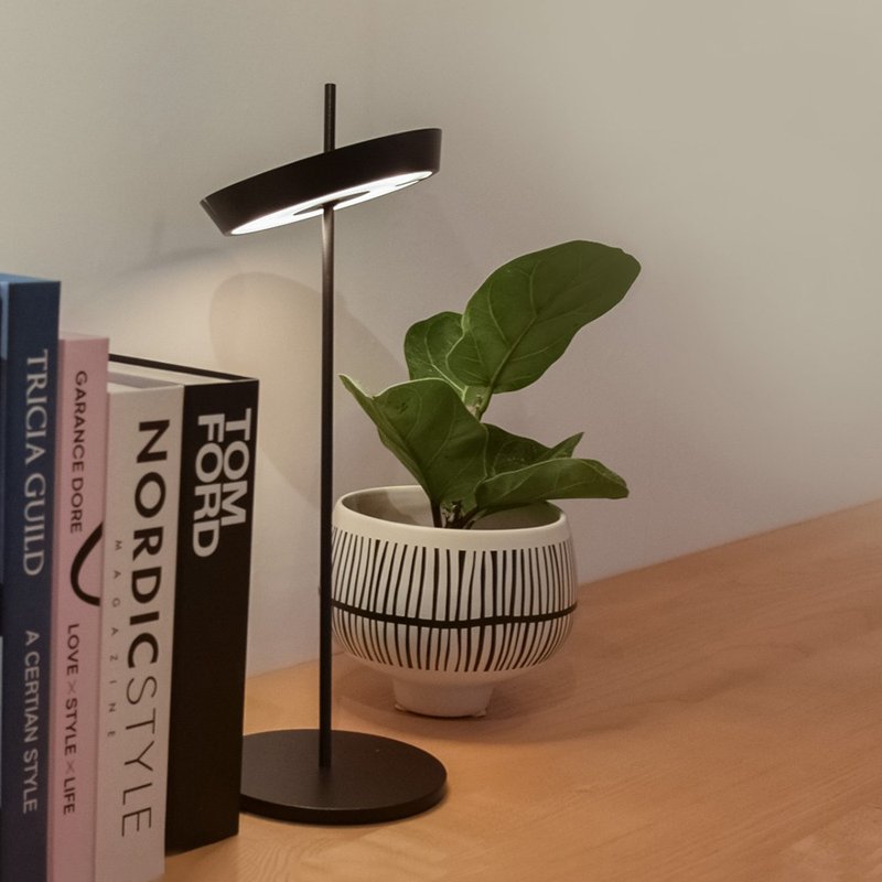 Italy UBIQUA Torus Desk Modern Urban USB Rechargeable Reading Desk Lamp - Multiple Colors Available - โคมไฟ - โลหะ สีดำ