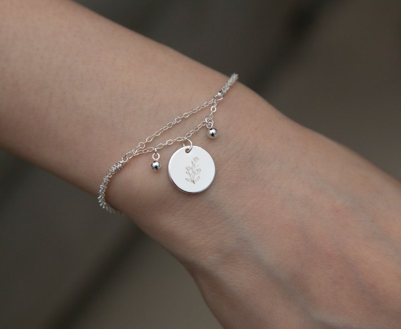 Personalized Dainty Letter Disk Chain Bracelet for Her Custom Silver Plated Gift - สร้อยข้อมือ - ทองแดงทองเหลือง สีเงิน