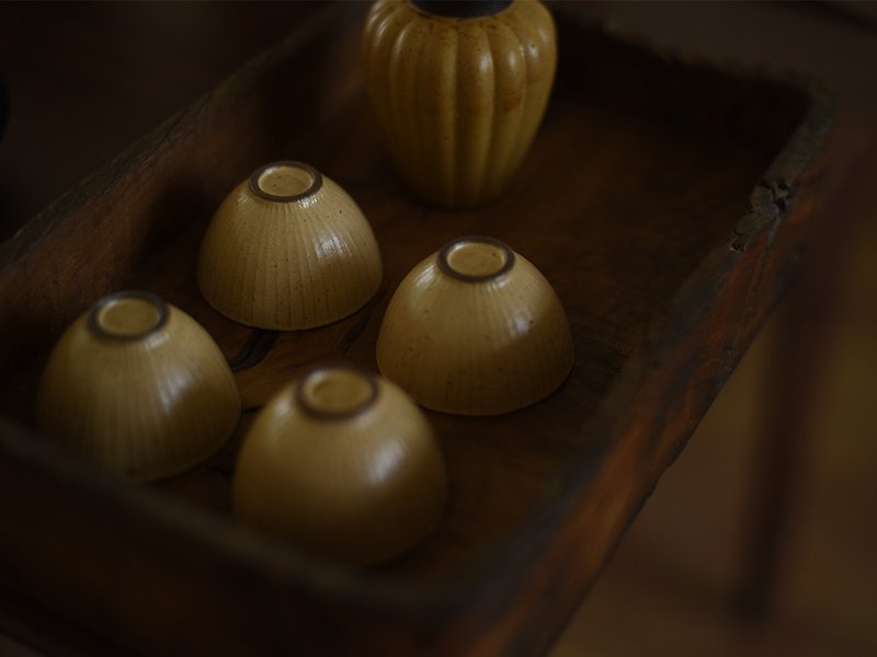 脂黃色釉 職人手作 陶泥茶杯 品茗杯 傘骨紋肌理 - 茶具/茶杯 - 陶 