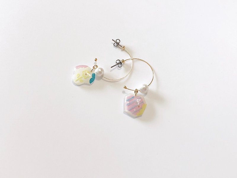 Icing Cookies Series-Lunch Tea Light Handmade Earrings Hand-painted Dangling Ear Pins Limited Edition - ต่างหู - วัสดุอื่นๆ 