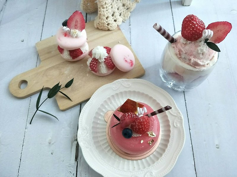 【คลาสเวิร์คช็อป】[Classes for 1 person] Berry Good Time-Strawberry Season Simulation Dessert Candle Course