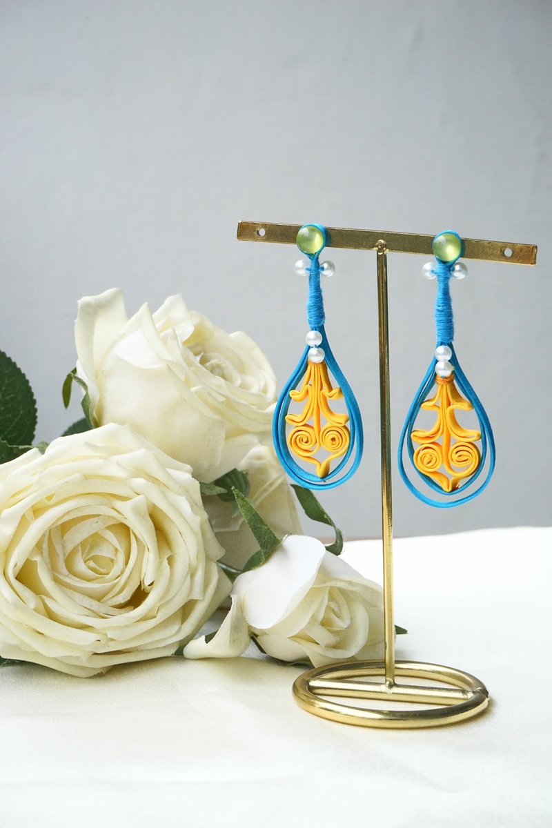 Pipa Pankou Earrings - ต่างหู - ผ้าไหม สีน้ำเงิน